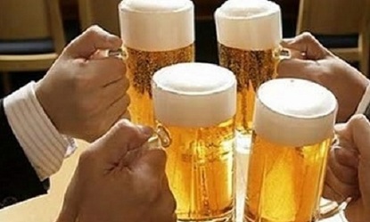 Uống bao nhiêu bia rượu thì không hại ví và đại tràng